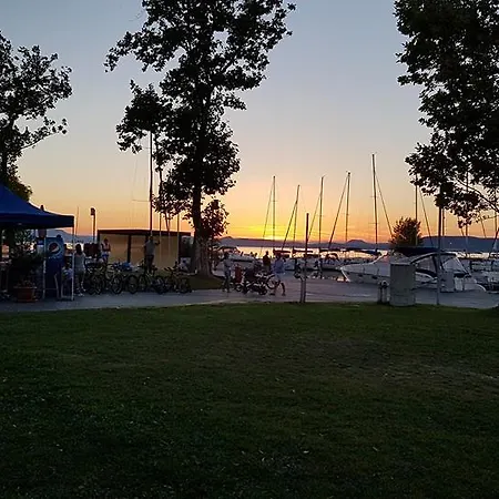 Apartman Gemini Superior & Yacht *